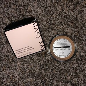 MK beige 2 mineral powder foundation